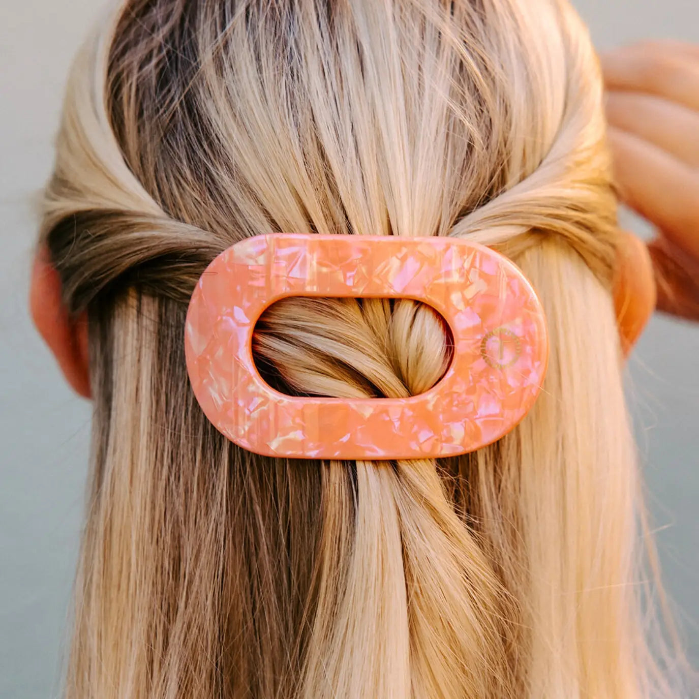 Teleties Flat Round Hair Clip | Medium