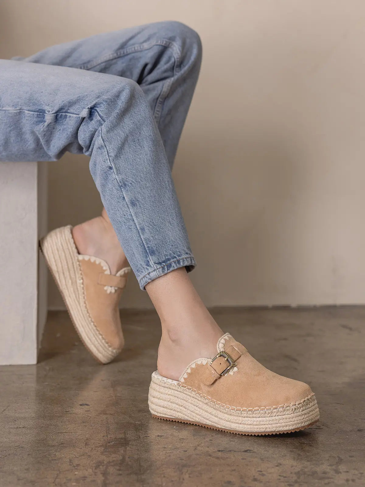 Edith Raffia Clog