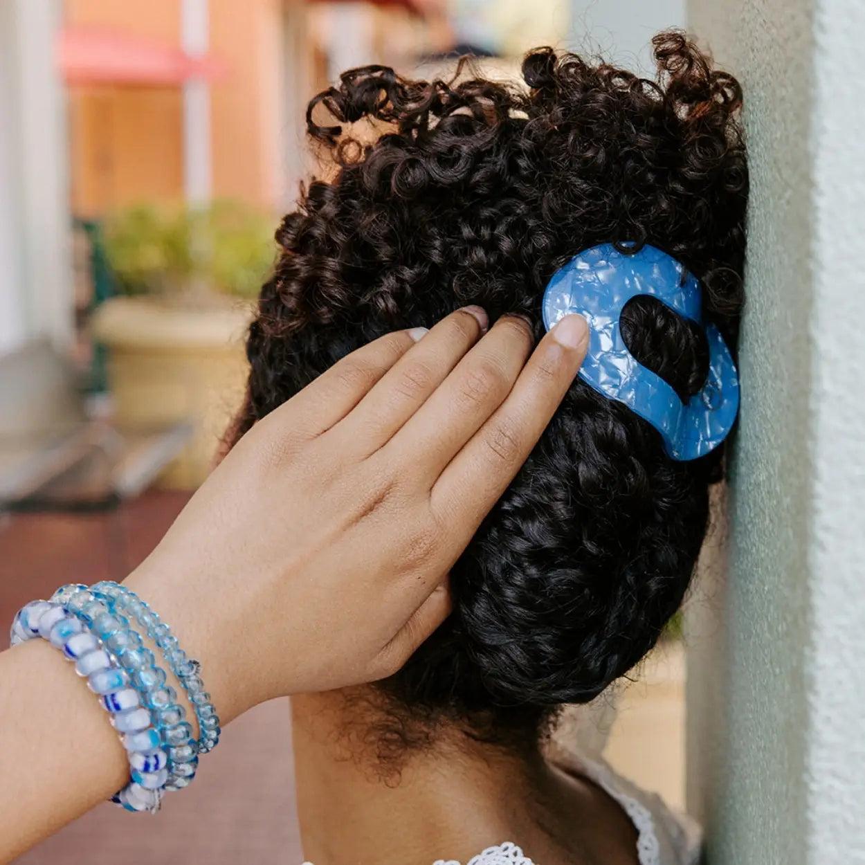 Teleties Flat Round Hair Clip | Medium