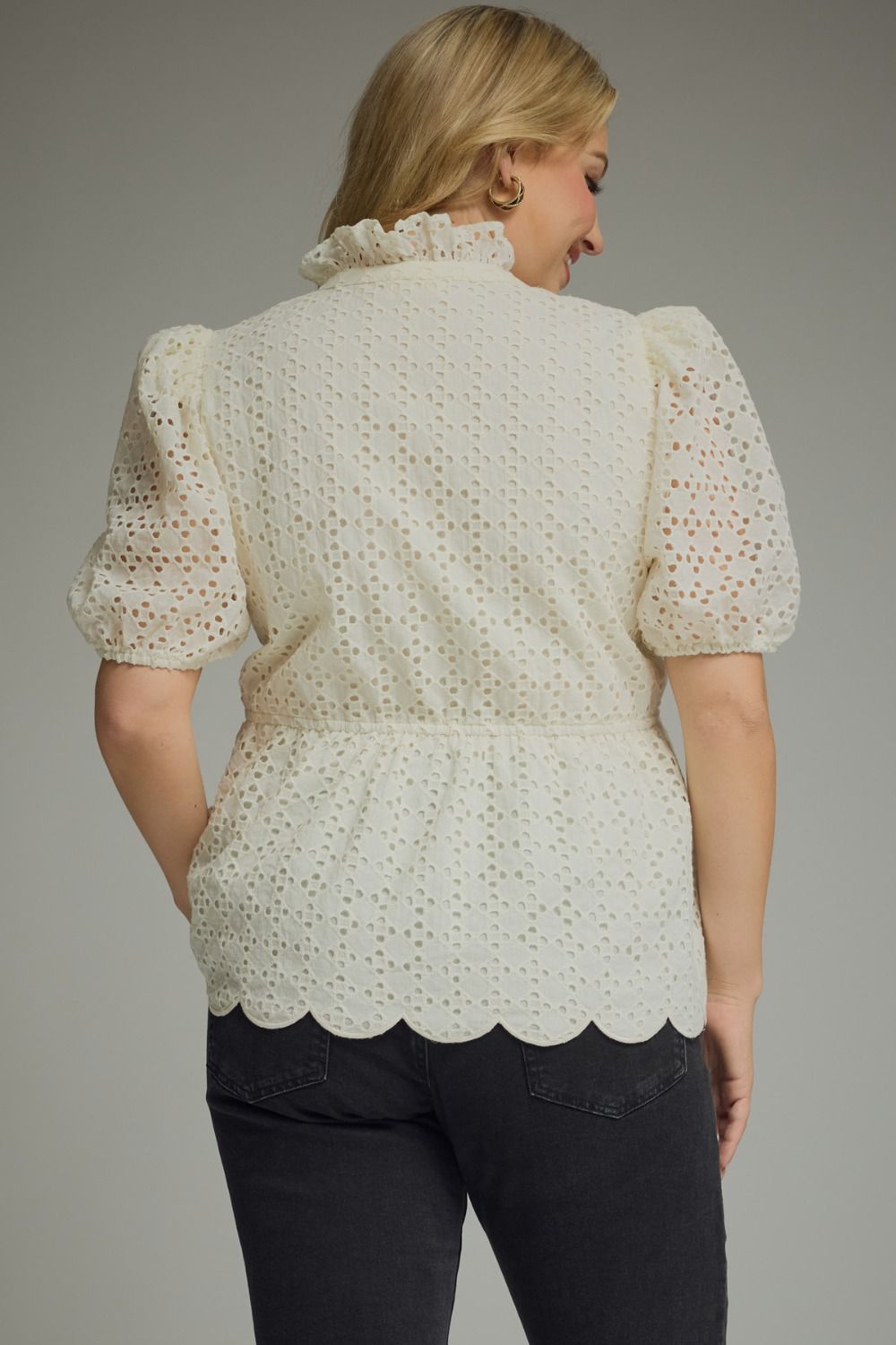 Curvy Eyelet Embroidery Top- Cream