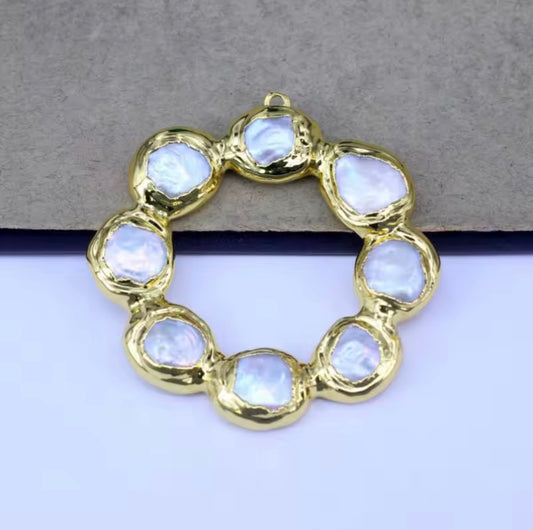 Freshwater Pearl Circle Pendant