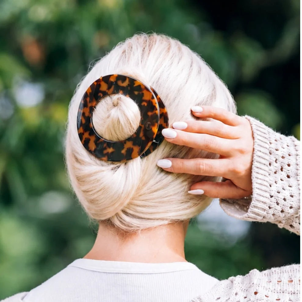 Large Flat Circle Hair Clip-Tortoise