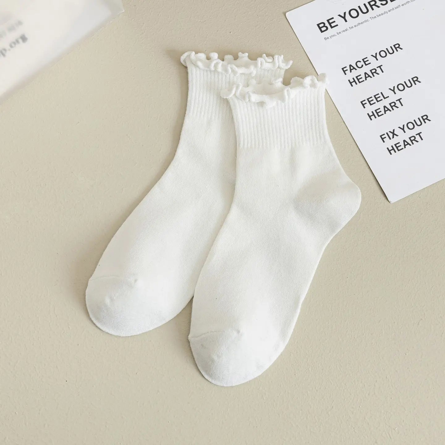 Women’s Solid Color Ruffle Ankle Socks