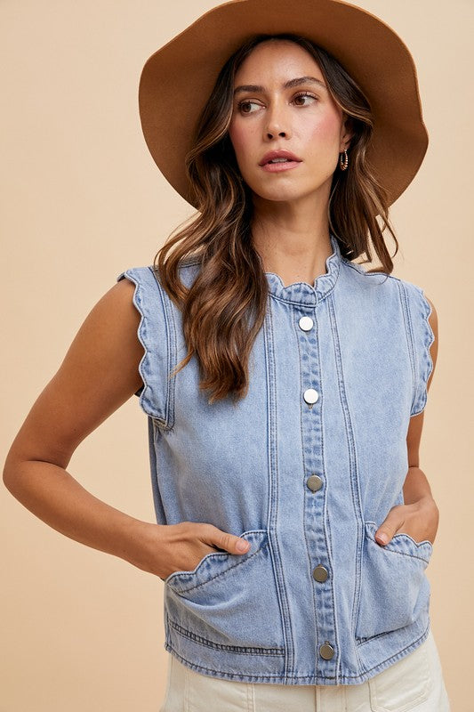 Scallop Edge Detailed Denim Crop Vest