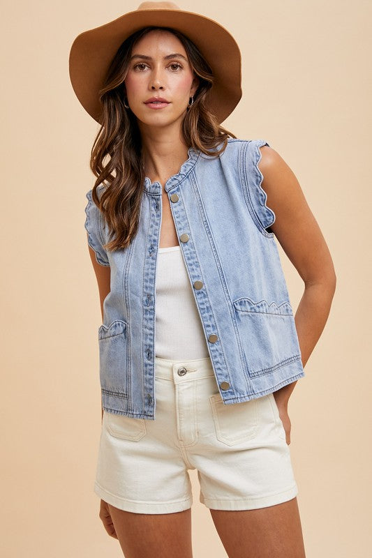 Scallop Edge Detailed Denim Crop Vest