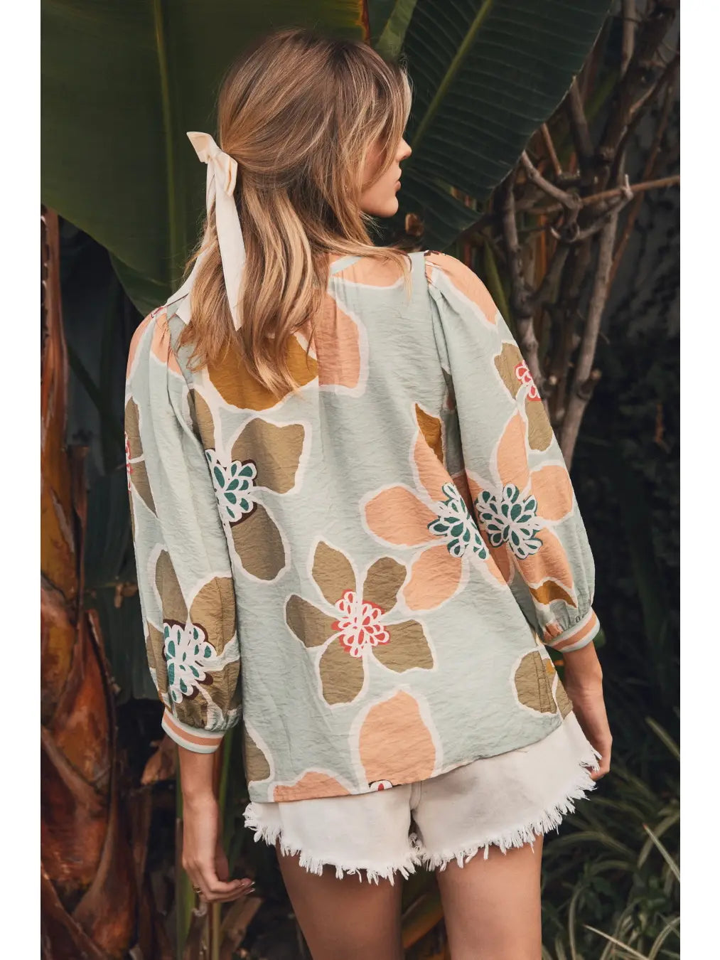 Curvy Floral Balloon Sleeve Top