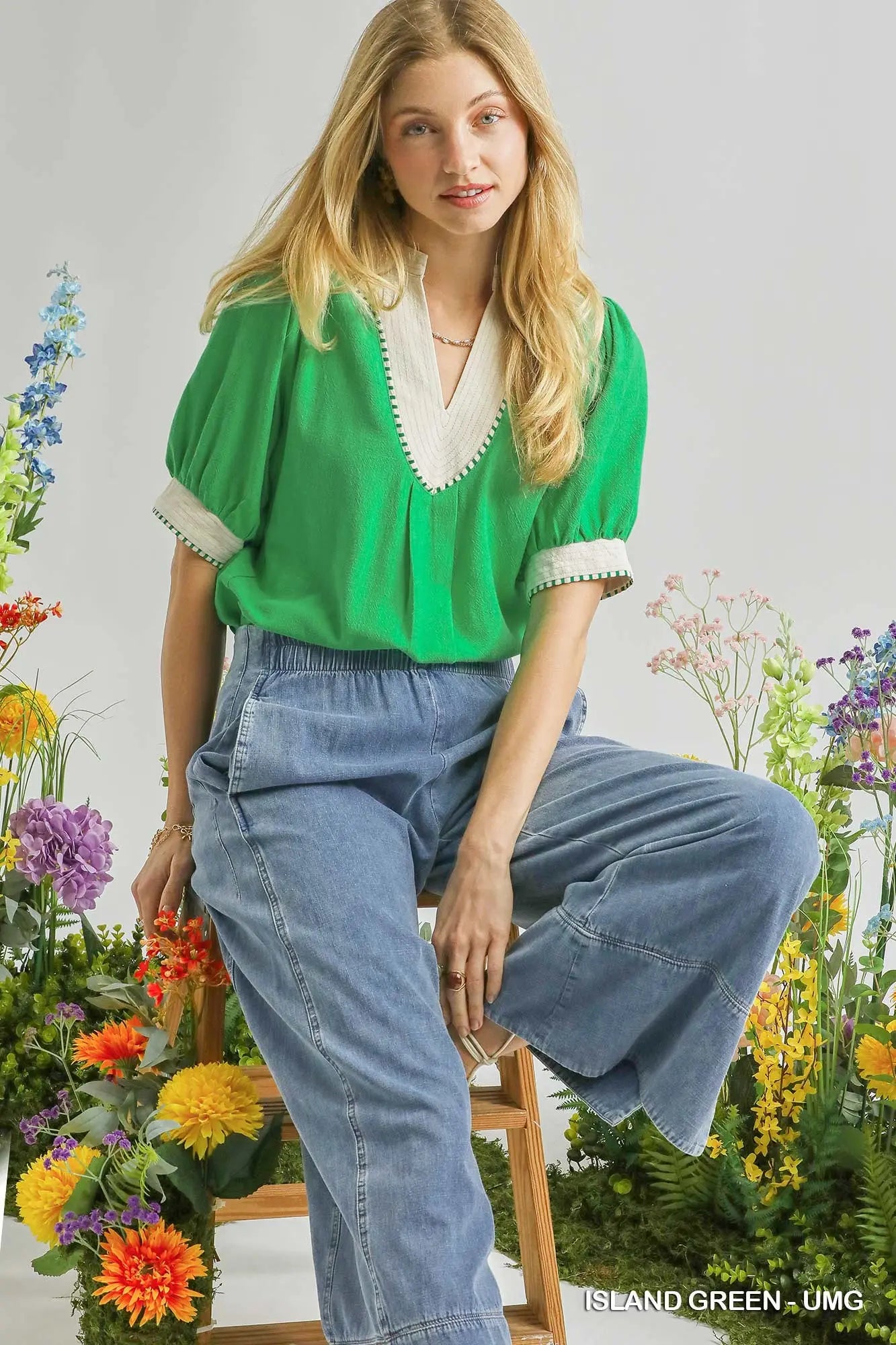 Linen Blend Contrast Trim Top