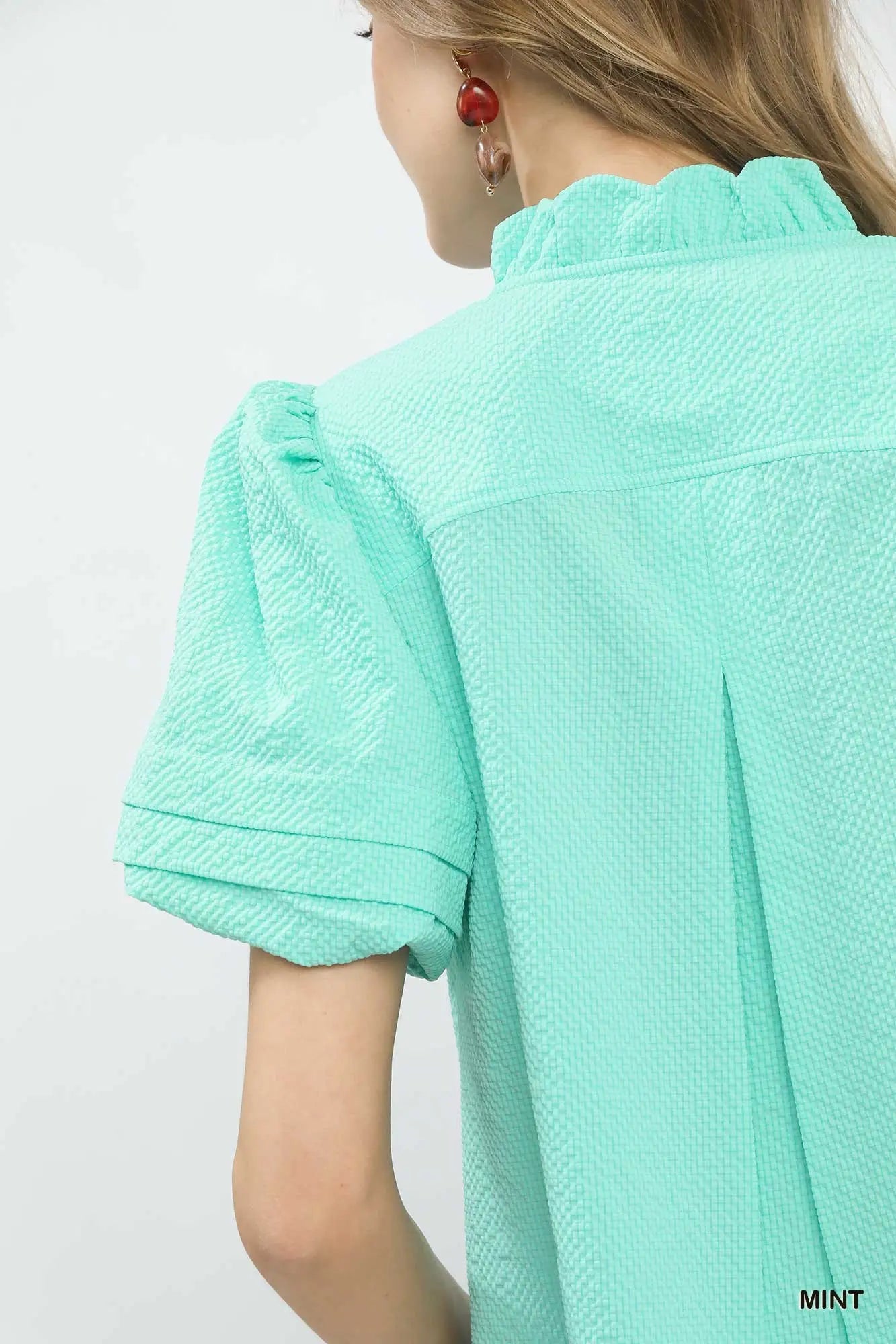Textured Scallop Trim Puff Sleeve Blouse