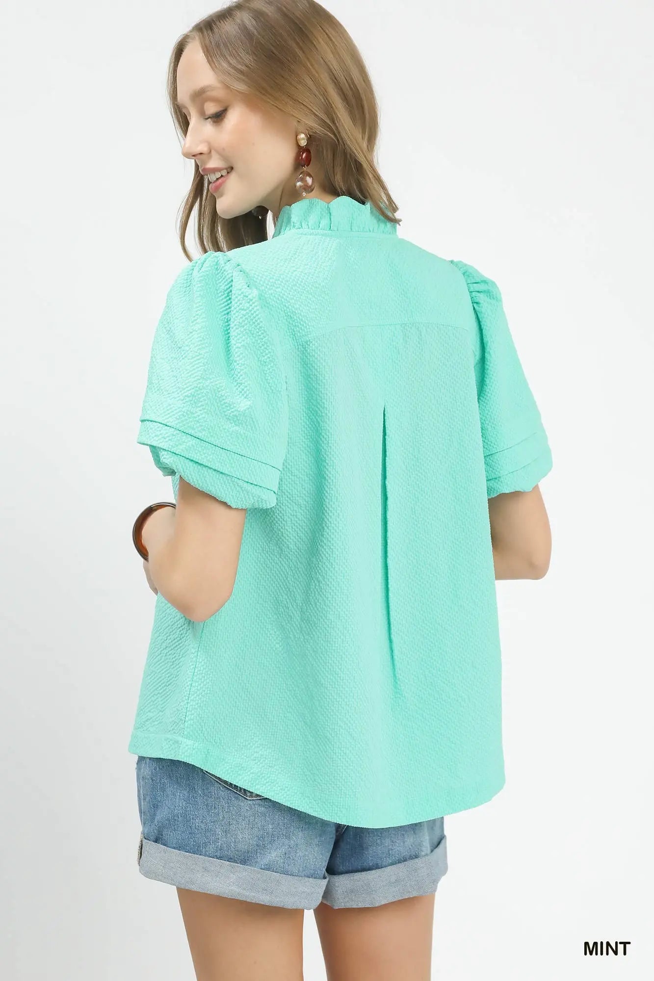 Textured Scallop Trim Puff Sleeve Blouse
